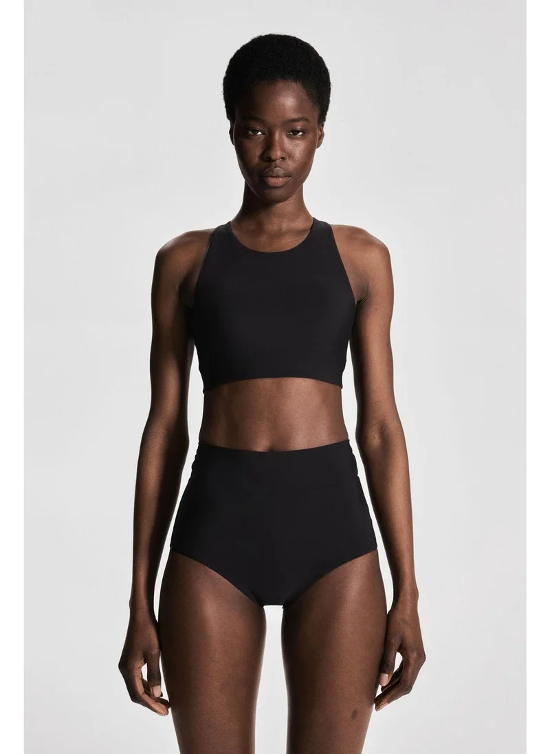 اتش اند ام Sports bikini top