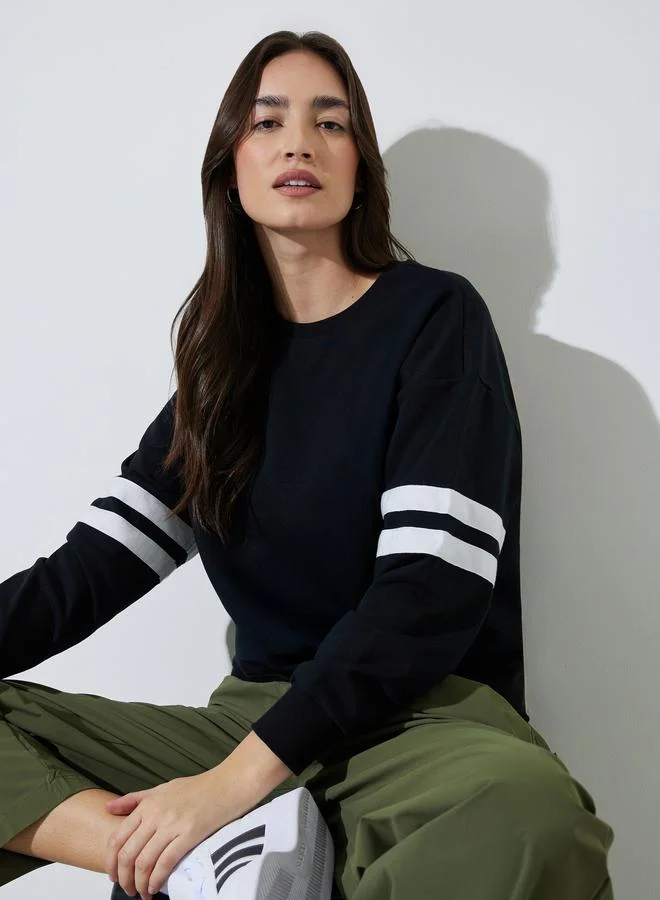ستايلي Black Regular Fit Striped Sleeve Sweatshirt