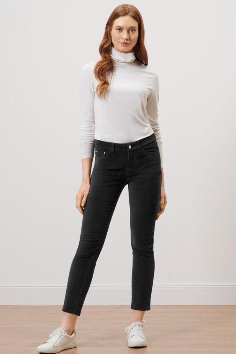 Tchibo Women Regular Fit Textured Straight Leg Pants, Black - Image 1