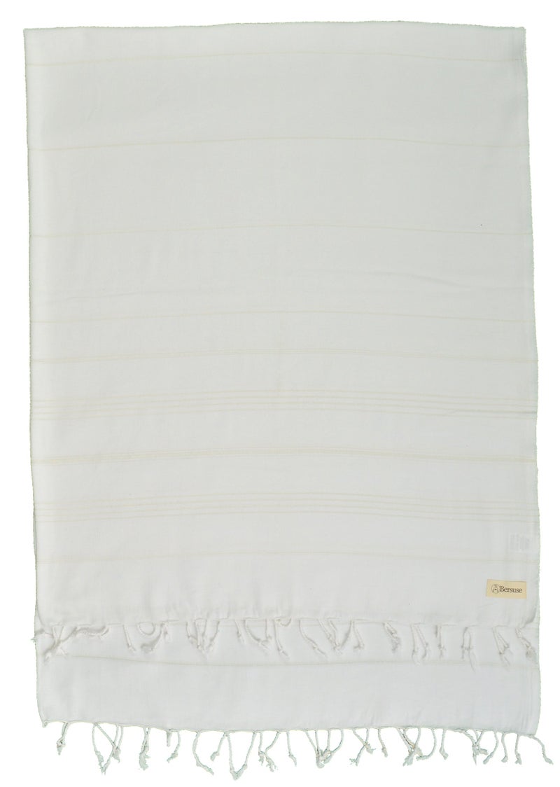 Bersuse Towels Anatolia XL Beach Blanket Throw Blanket Turkish Towel 100 Cotton ExtraLarge QuickDry Lightweight Premium Peshtemal Towel  61x82 Inches White