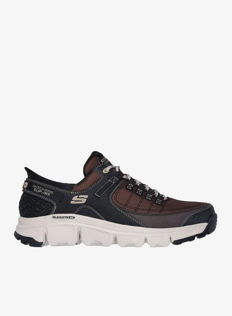 SKECHERS Summits At