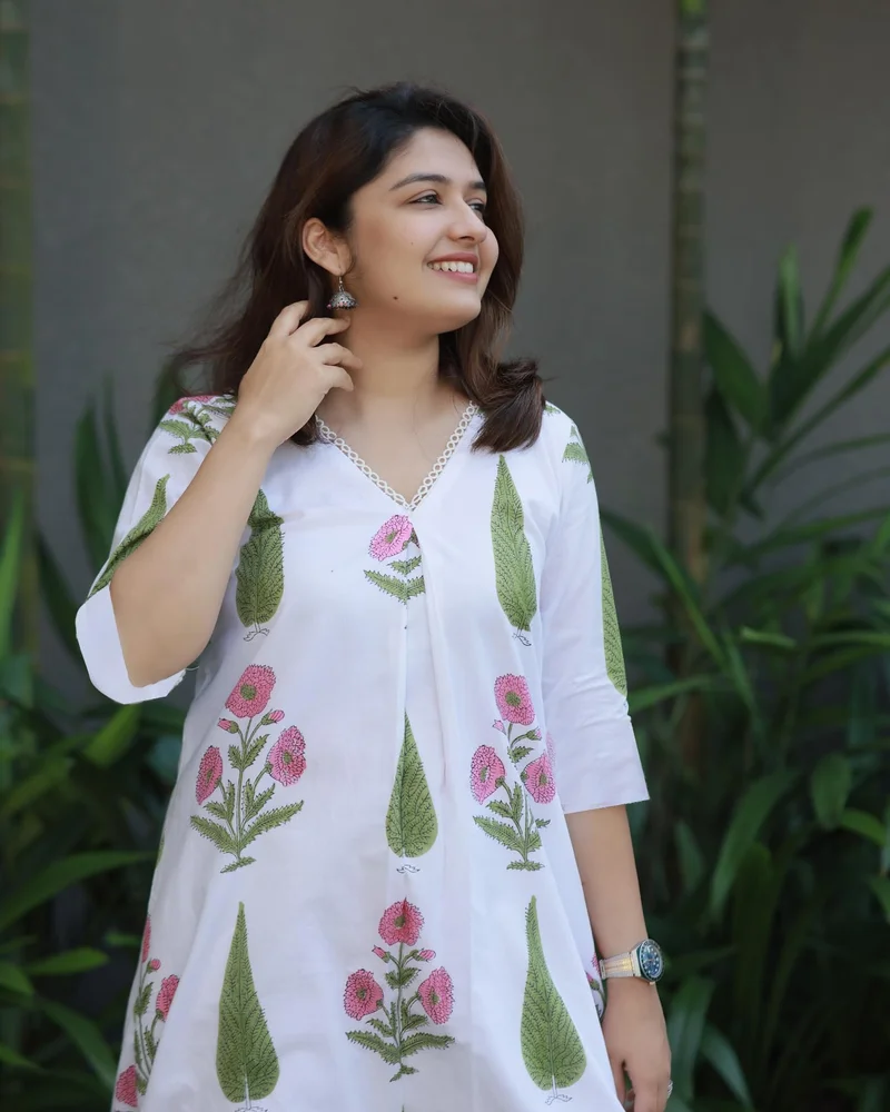 GoSriKi  GoSriKi Women's Rayon Viscose A-Line Printed Kurta with Pant (PNIL White-GS_3XL_White_XXX-Large) for Women | Best Price UAE