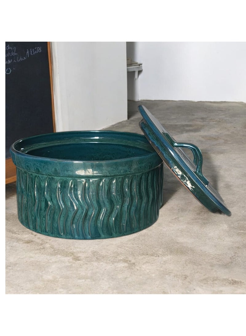 A pottery and porcelain solution that can withstand direct and indirect temperatures, from a flame or inside the oven.