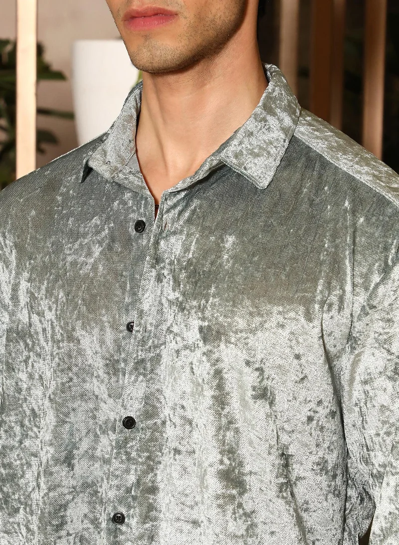 Campus Sutra Campus Sutra Men's Sage Green Solid Velvet Shirt For Casual Wear | Spread Collar | Long Sleeve | Button Closure | Shirt Crafted With Comfort Fit For Everyday Wear