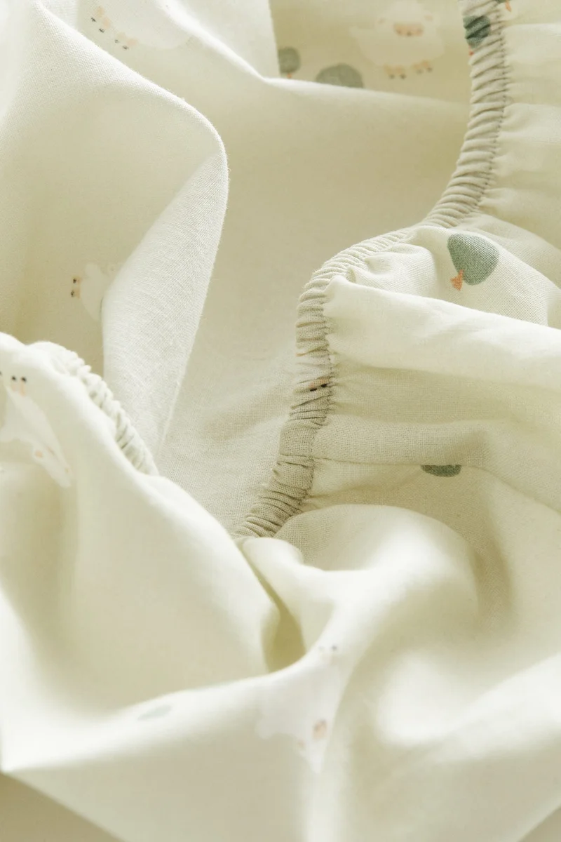 H&M Cot fitted sheet