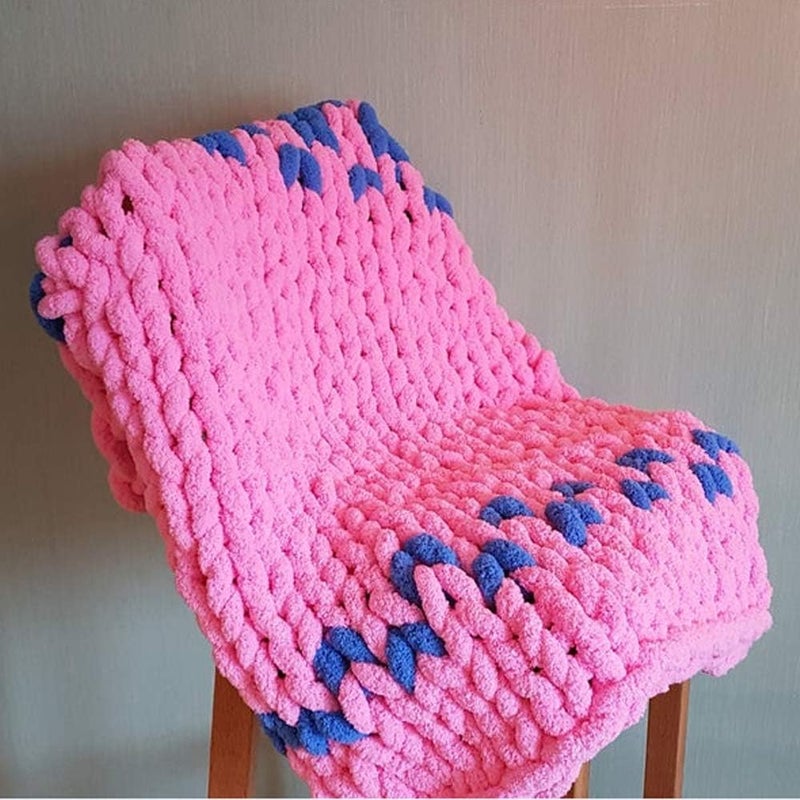 Chunky Yarn, Fluffy Chenille Luxury Thick s Soft Warm Hand Knitting Arm for Blanket Pillow Pet Bed Rug Red 4 Skeins/1kg - Image 2