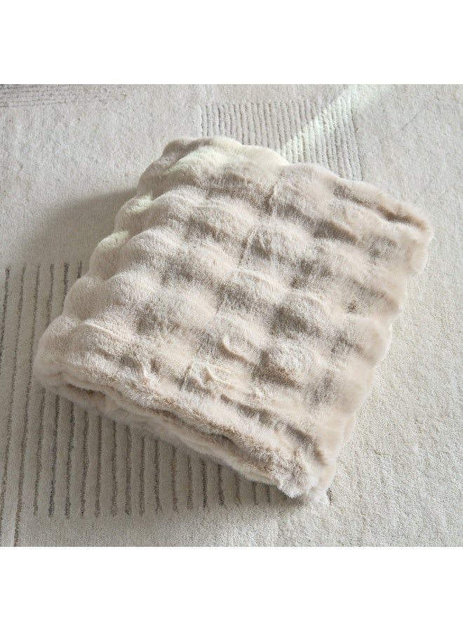 Home Box Ness 2-Sided Brushed Bubble Faux Fur Throw 130 x 170 cm - Image 5
