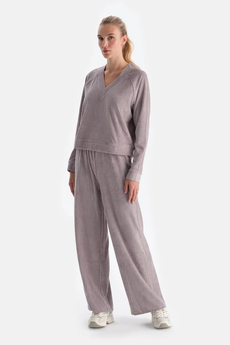 داجي Light Lilac Velvet Trousers