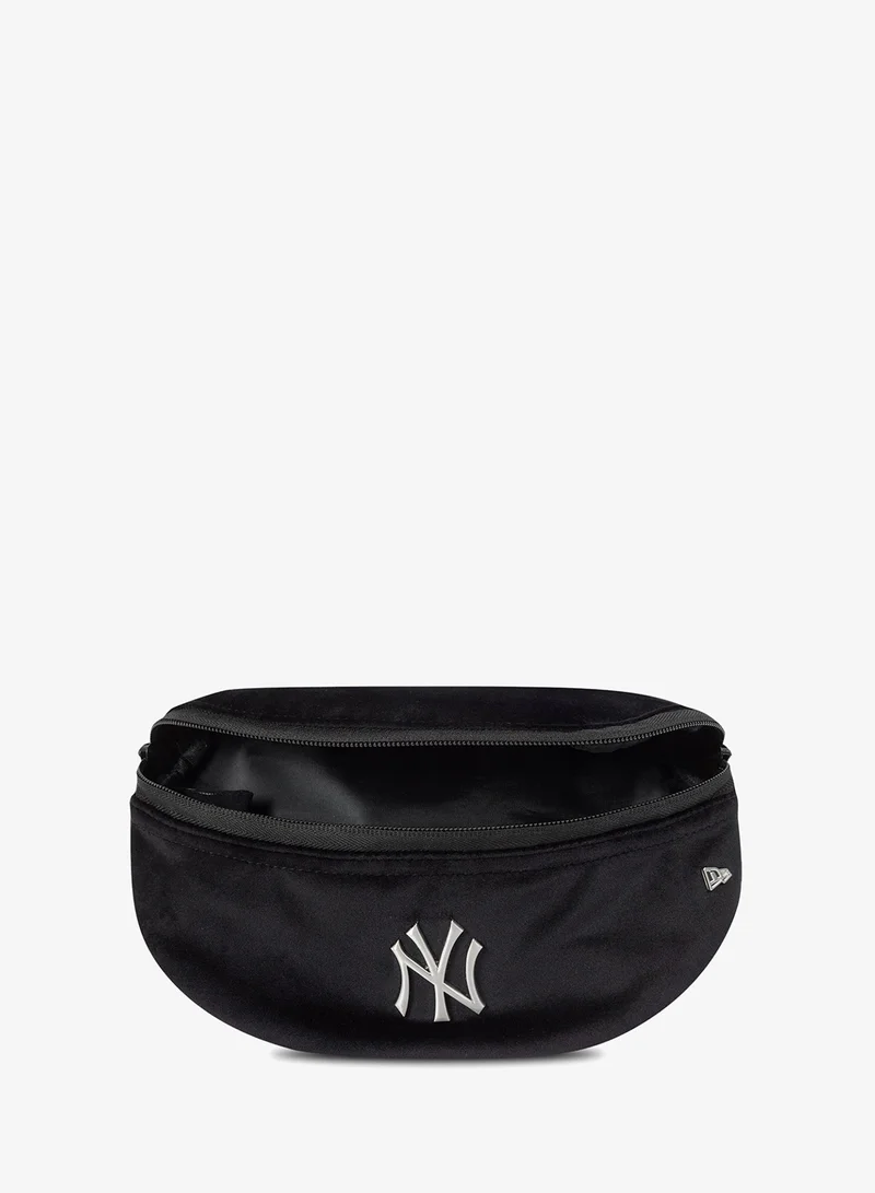 New Era Black Men's MLB New York Yankees Velour Pin Waist Bag for Men | Best Price UAE