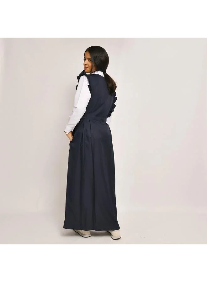 HAWRAA ABAYA مريول كحلي بياقة بليزر وكشكش عريض على الأكتاف وزم من الجانبين