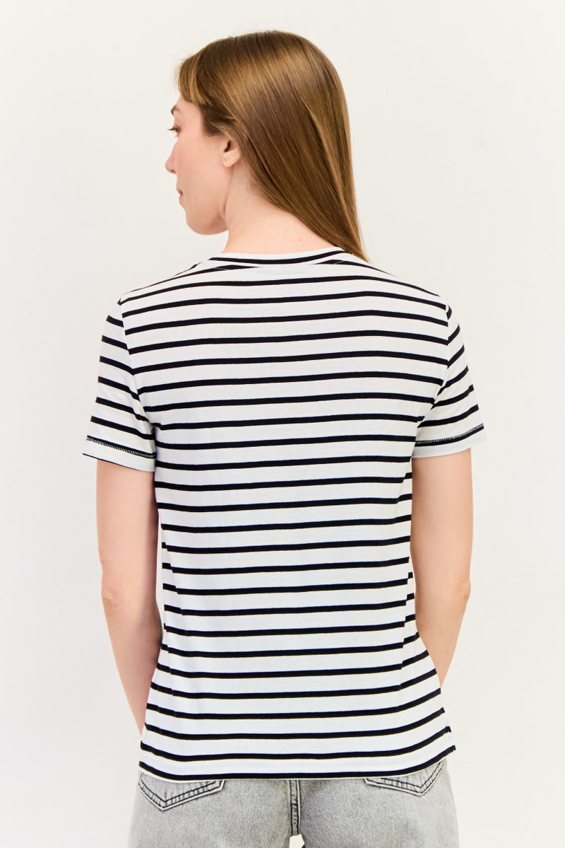 GAP Women Crew Neck Brand Logo Short Sleeve T-Shirt, Multicolor - Image 2