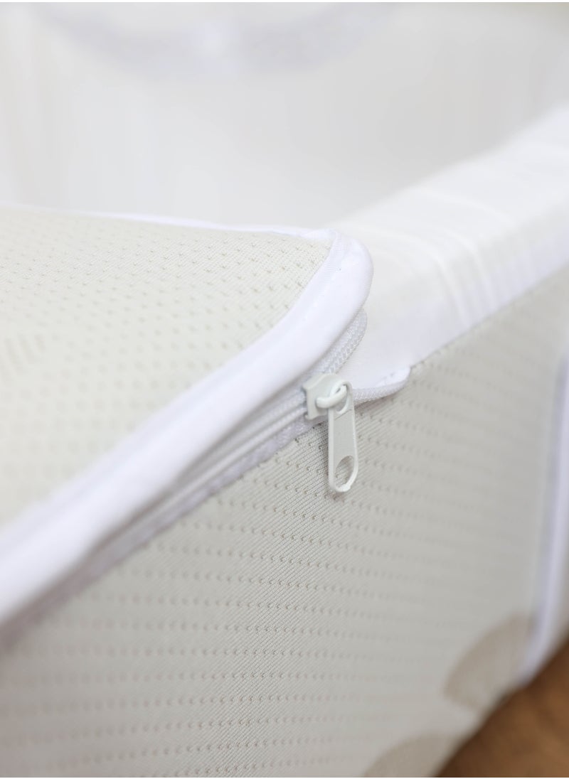 FUN MOMENT - Portable Baby Cot with Thick Padded Seat with High Quality Material - Image 1