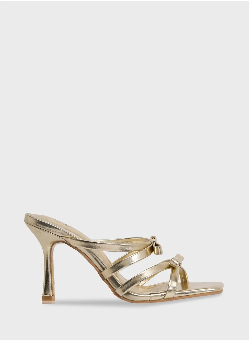 Ginger Heeled Sandal With Bow