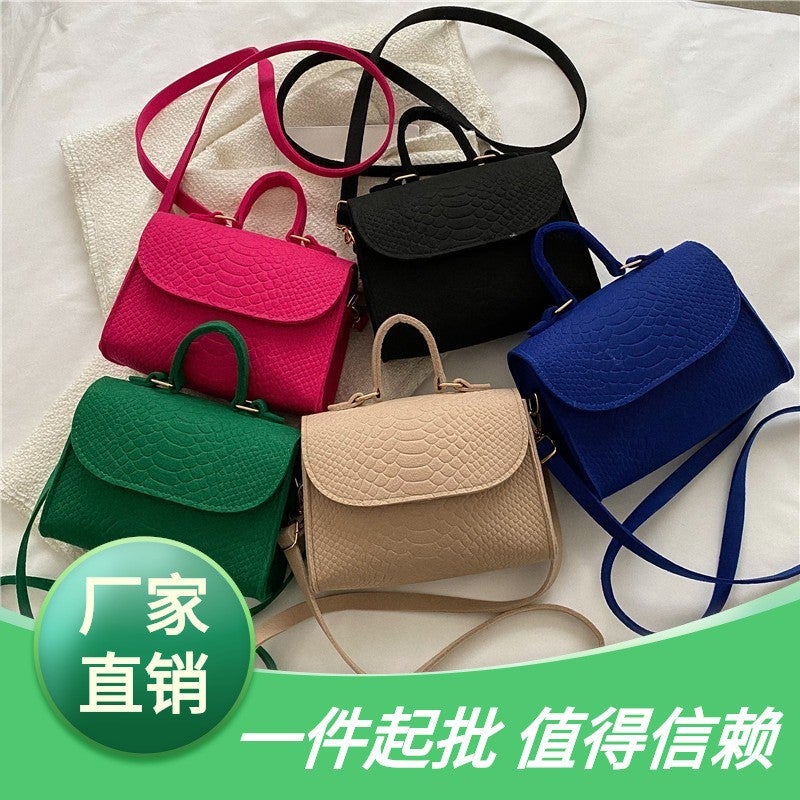 Underarm Bag Korean Style 2023 Spring Popular Felt Bag Crocodile Pattern Indentation Niche Crossbody Bag Small Square Bag Shoulder Bag - Image 2