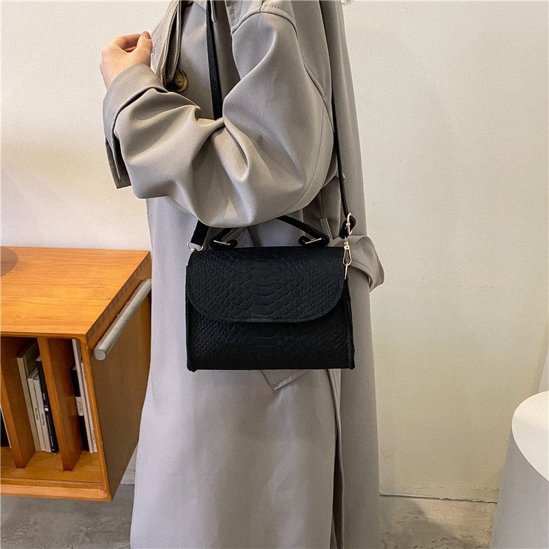 Underarm Bag Korean Style 2023 Spring Popular Felt Bag Crocodile Pattern Indentation Niche Crossbody Bag Small Square Bag Shoulder Bag - Image 4