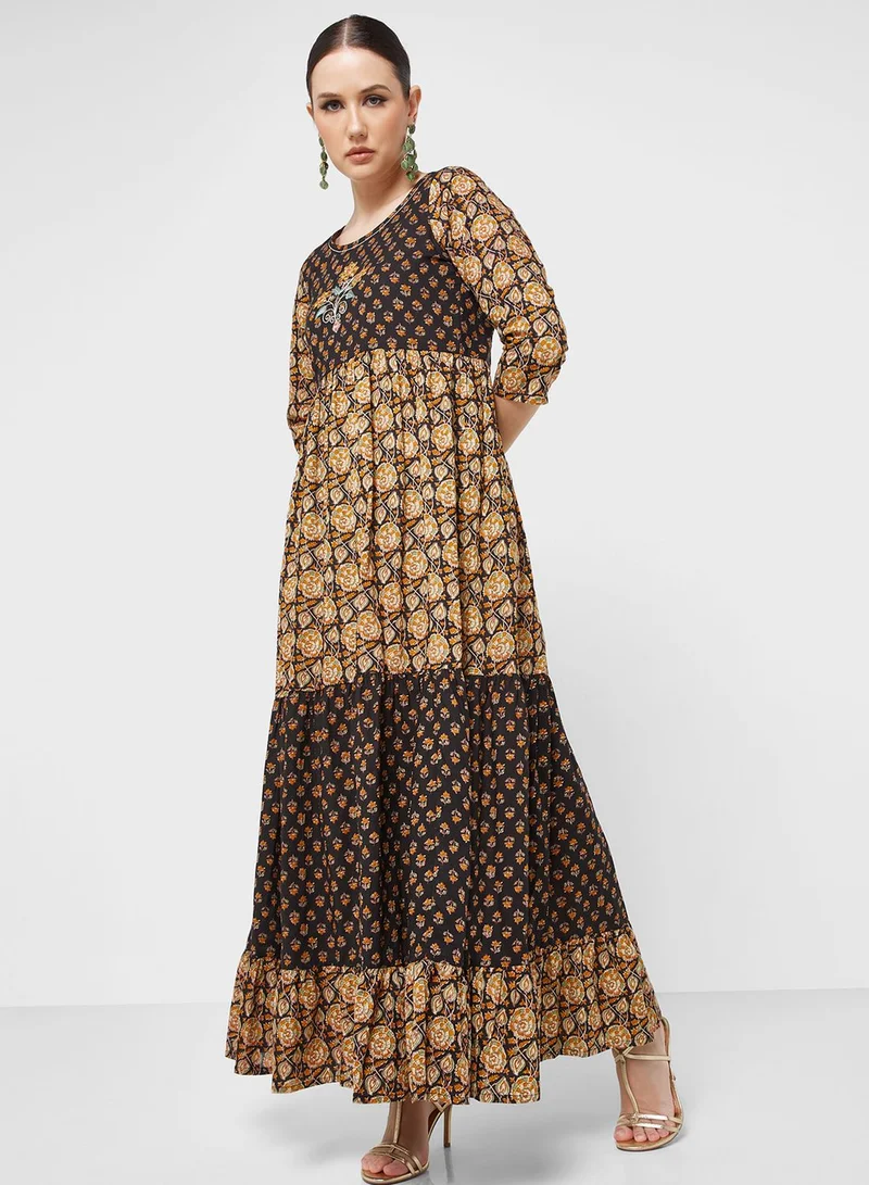 ARABIAN CLOSET Embroidered Crew Neck Jalabiya