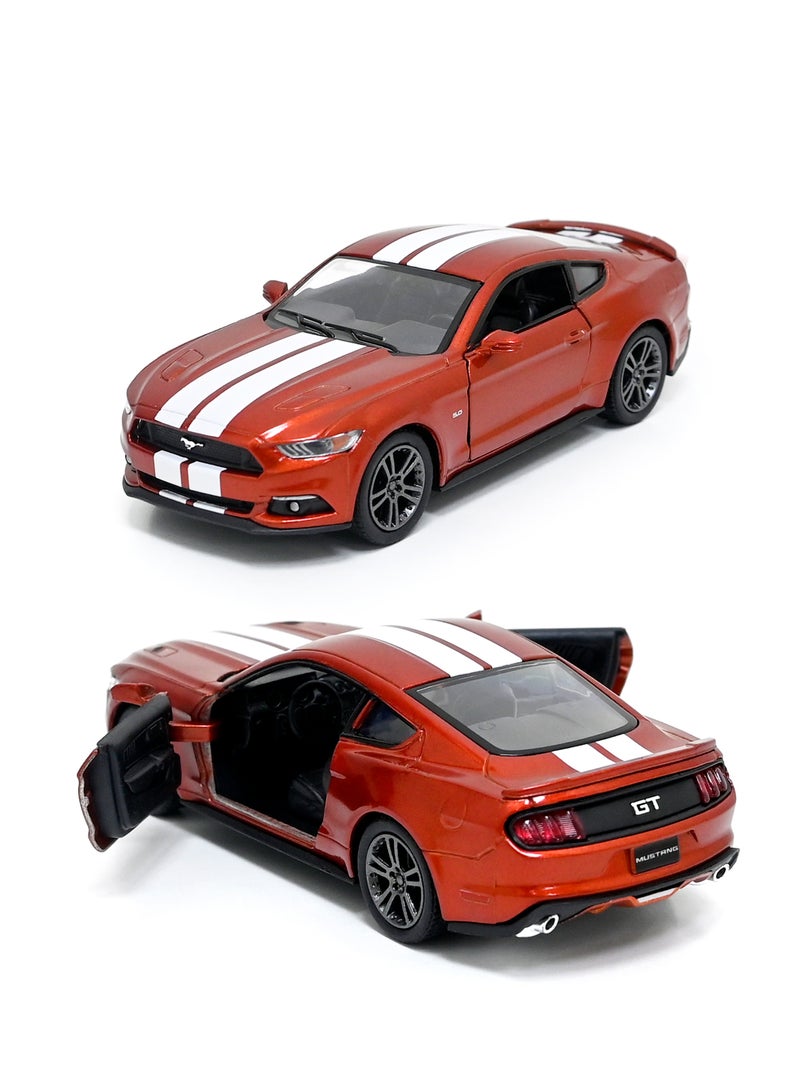Kinsmart سيارة لعبة فورد موستانج GT بمقياس 1/38 مع أبواب معدنية قابلة للفتح والسحب للخلف - Image 1