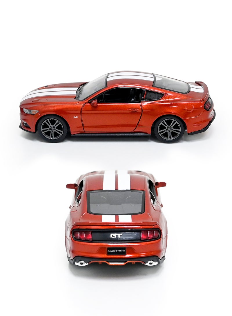 Kinsmart سيارة لعبة فورد موستانج GT بمقياس 1/38 مع أبواب معدنية قابلة للفتح والسحب للخلف - Image 2