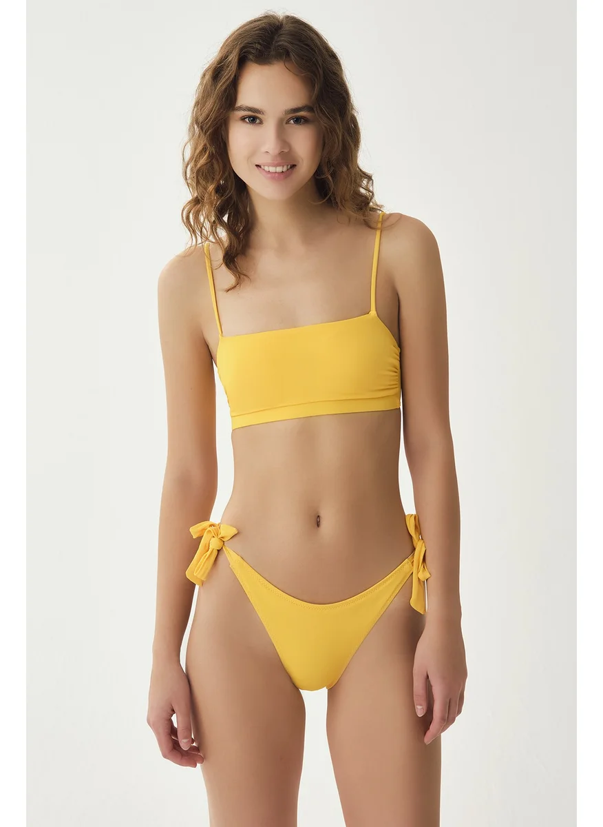 داجي Yellow Lace-Up Bikini Bottoms
