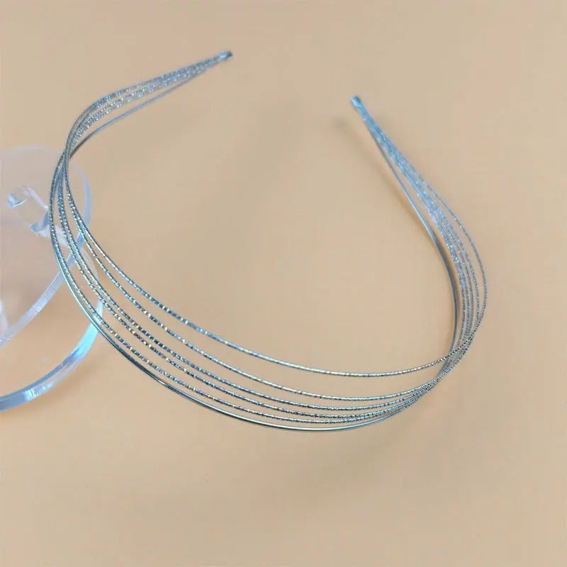 طوق رأس معدن فضي شكل فراشة - Image 1