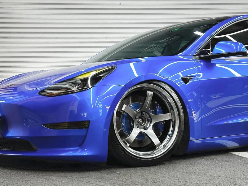 LZLRUN لفافة ملصق سيارة من الفينيل اللامع الأزرق LZLRUN مع مجموعة أدوات التركيب (1 قدم × 5 أقدام) - Image 3