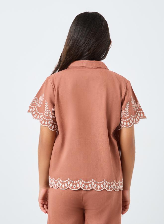 ستايلي بلوزة قطنية مطرزة باللون الصدئ للبنات - Image 4