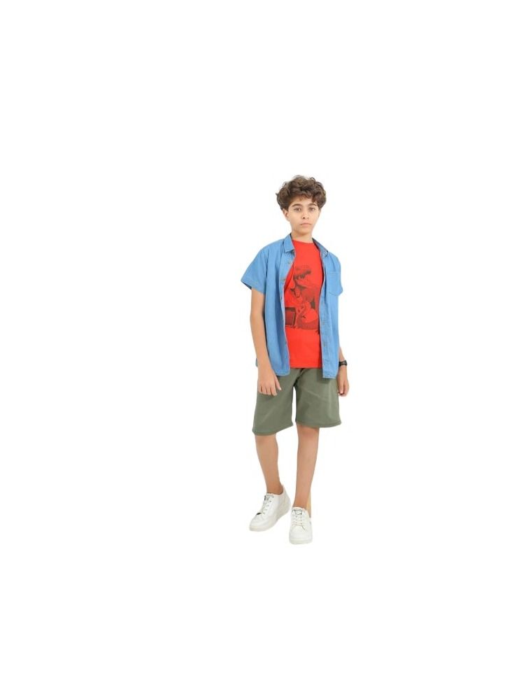 A boy's set consisting of three pieces