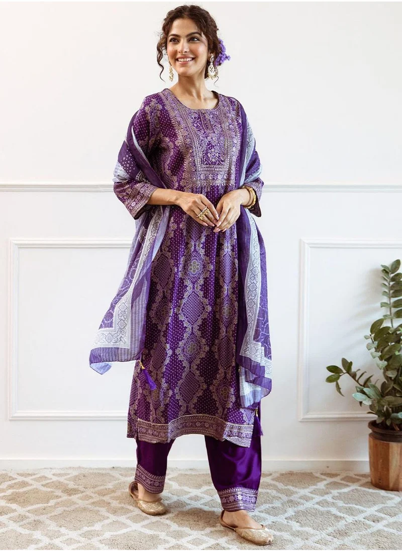ISHIN Regular Fit Three-Quarter Sleeve Printed Purple Mesh Woven Kurta Set For Women Flat Collar Perfect For Wedding And Engagement Pull On Closure