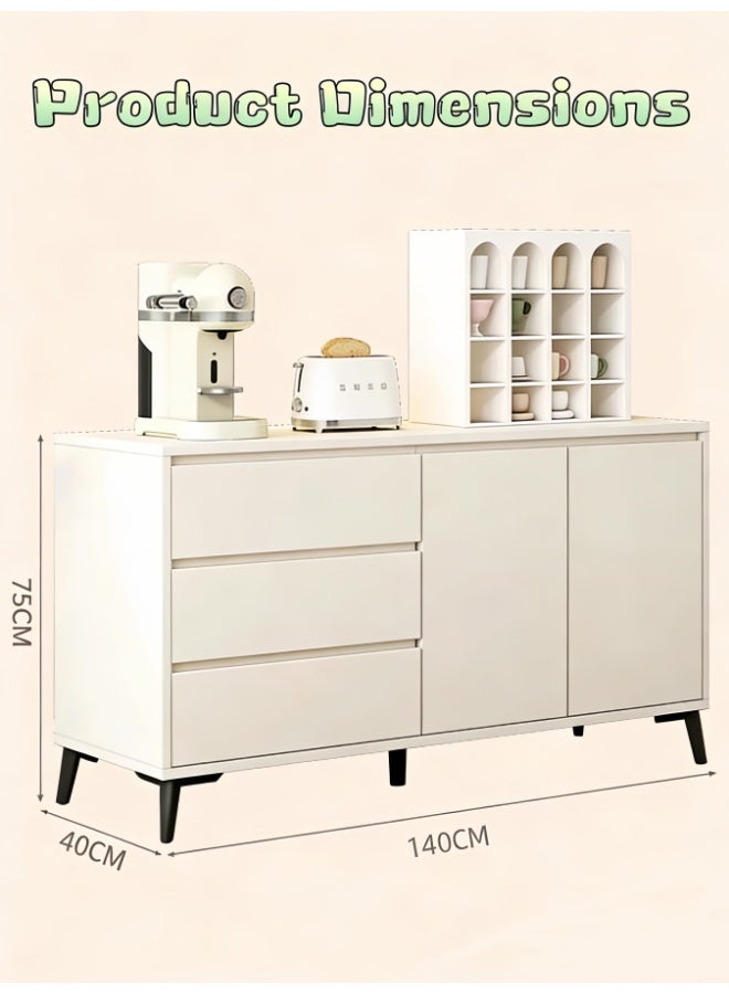 خزانة جانبية فرنسية كريمية بتصميم بسيط - 3 أدراج وبابين للتخزين، سطح عمل واسع 140 سم، أرجل معدنية متينة ومشبك مضاد للانقلاب لغرفة المعيشة/المطبخ/غرفة الطعام (DSG044) - Image 3