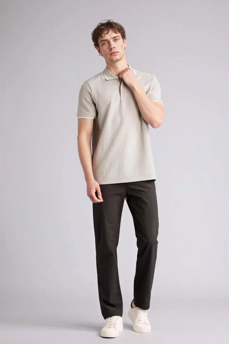 ديفاكتو Pocketed Basic Trousers