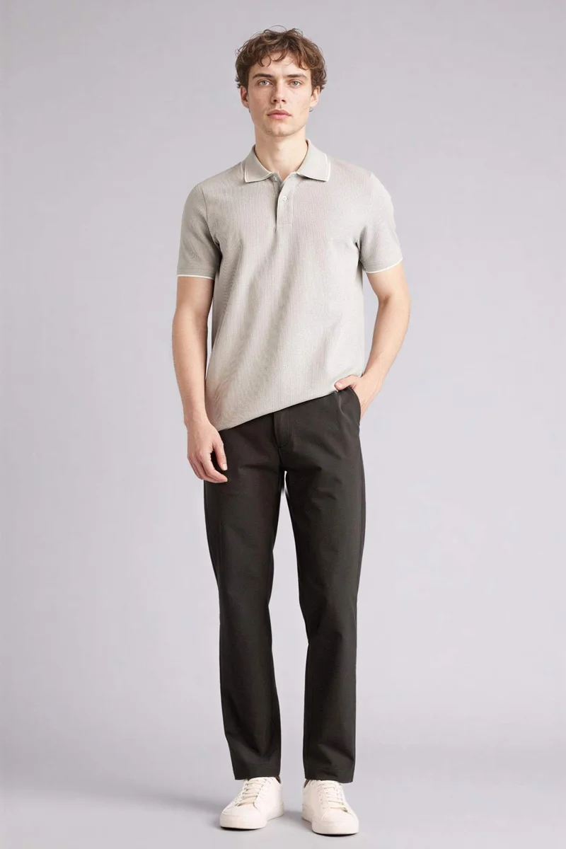 ديفاكتو Pocketed Basic Trousers