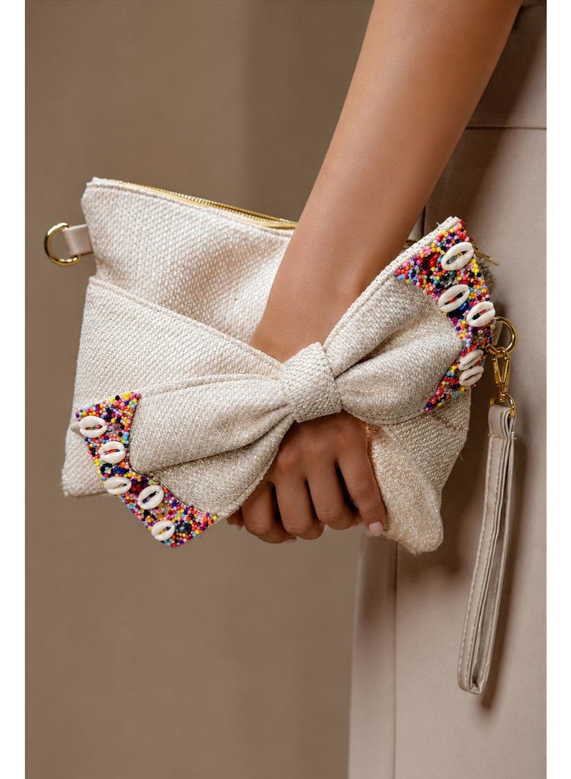 Elegant women's handbag decorated with pearls and shells - Image 1
