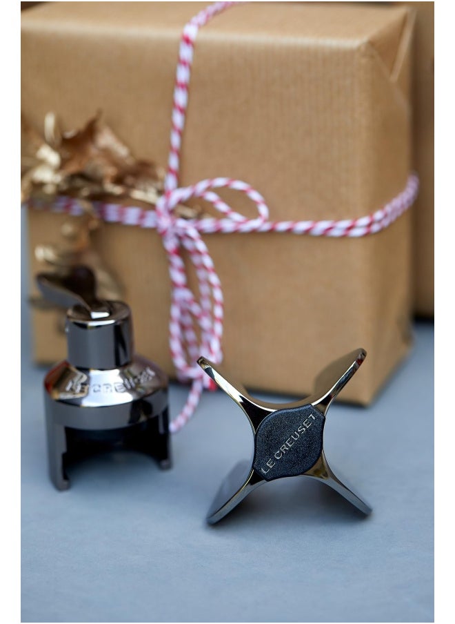 Le Creuset - Le Creuset Metal Crown Sparkling Wine Stopper Model Sw 101 Ideal For Champagne Black Nickel With Lc Logo 59989016000625 - Image 1