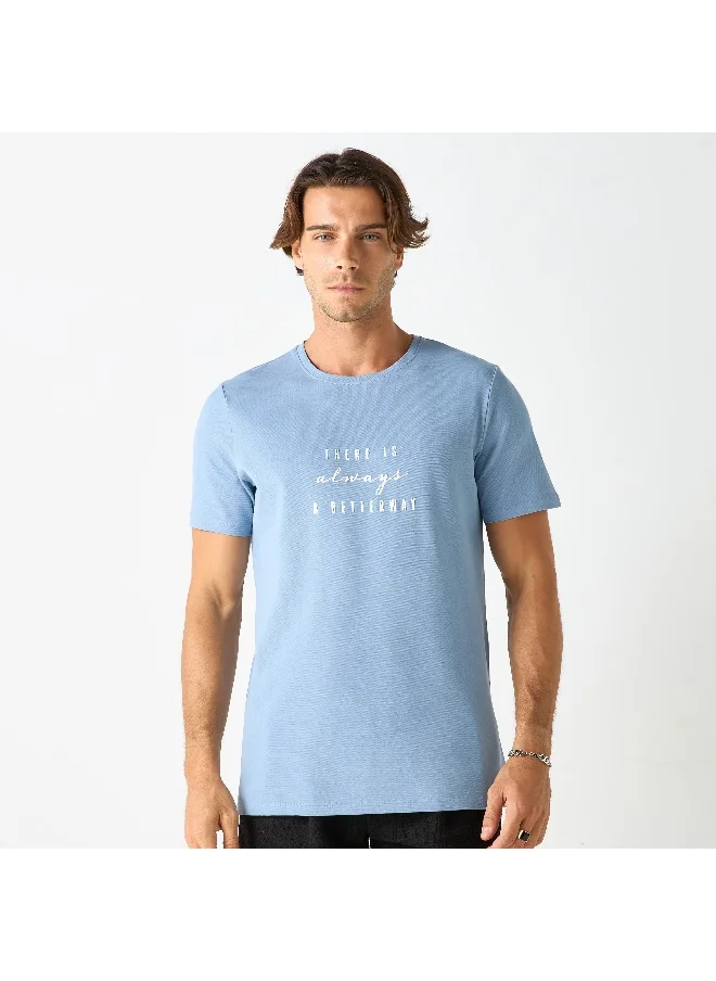 Iconic Iconic Typographic Print Crew Neck T-shirt with Short Sleeves