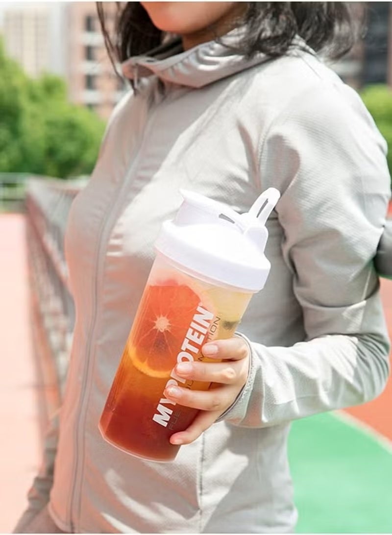 Myprotein Protein Powder Shaker Bottle, 621ml Shaker Bottle with Storage, Leak Proof Protein Shaker Bottle with Storage for Whey, Vegan, Creatine, BCAA, Perfect for Pre/Post-Workout - Image 5