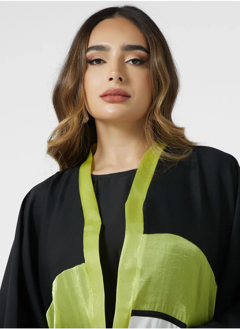 Khizana Colorblock Detail Abaya With Sheila