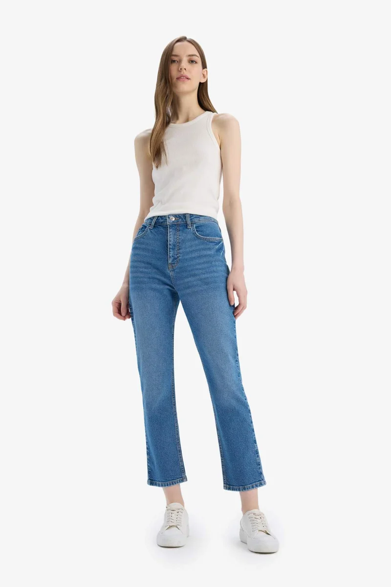 ديفاكتو Mary Vintage Straight Fit High Waist Jeans