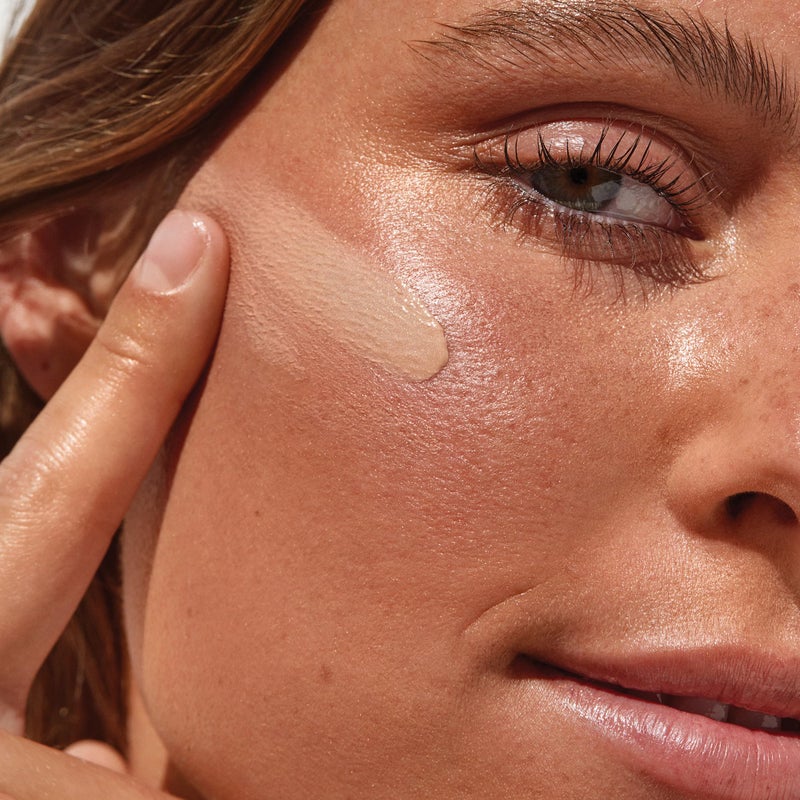 Saie Sunvisor Broad Spectrum Sunscreen Moisturizer SPF 35 - Hydrating Daily Face Sunscreen with 100% Sheer Mineral Zinc Oxide, Hyaluronic Acid + Vitamin C for Radiant, Dewy Skin (1.35 fl oz) - Image 5