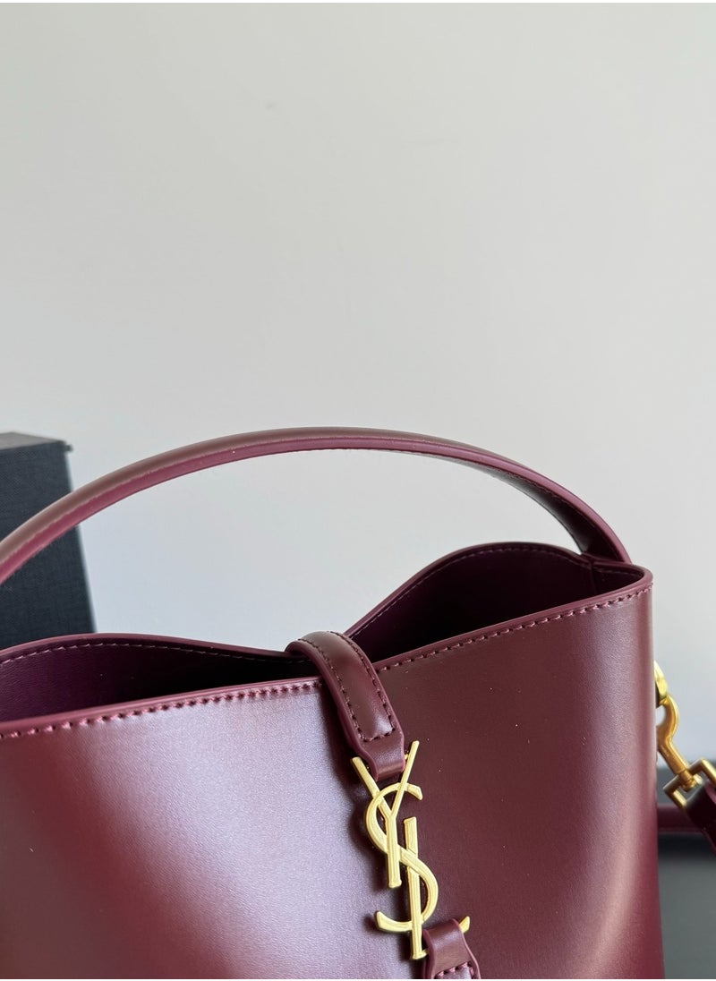 Le 37 YSL Bucket Bag in Smooth Leather