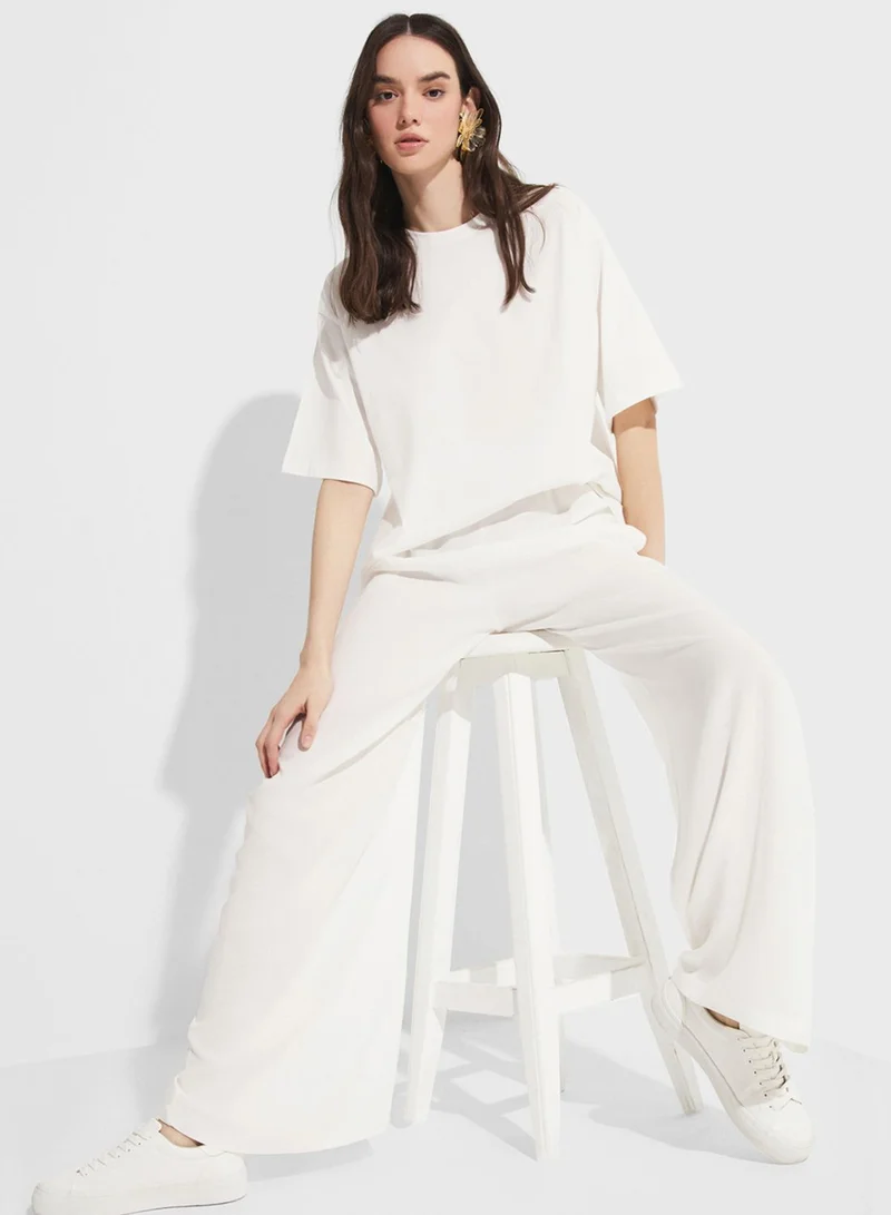 JUNE Crew Neck T-Shirt