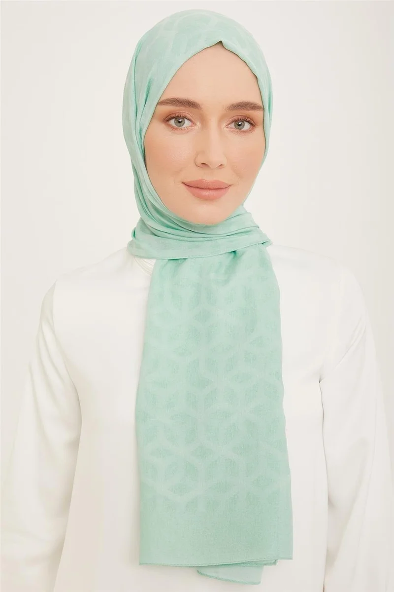 ARMINE شال تريند ألترا لايت 17 23005 3201