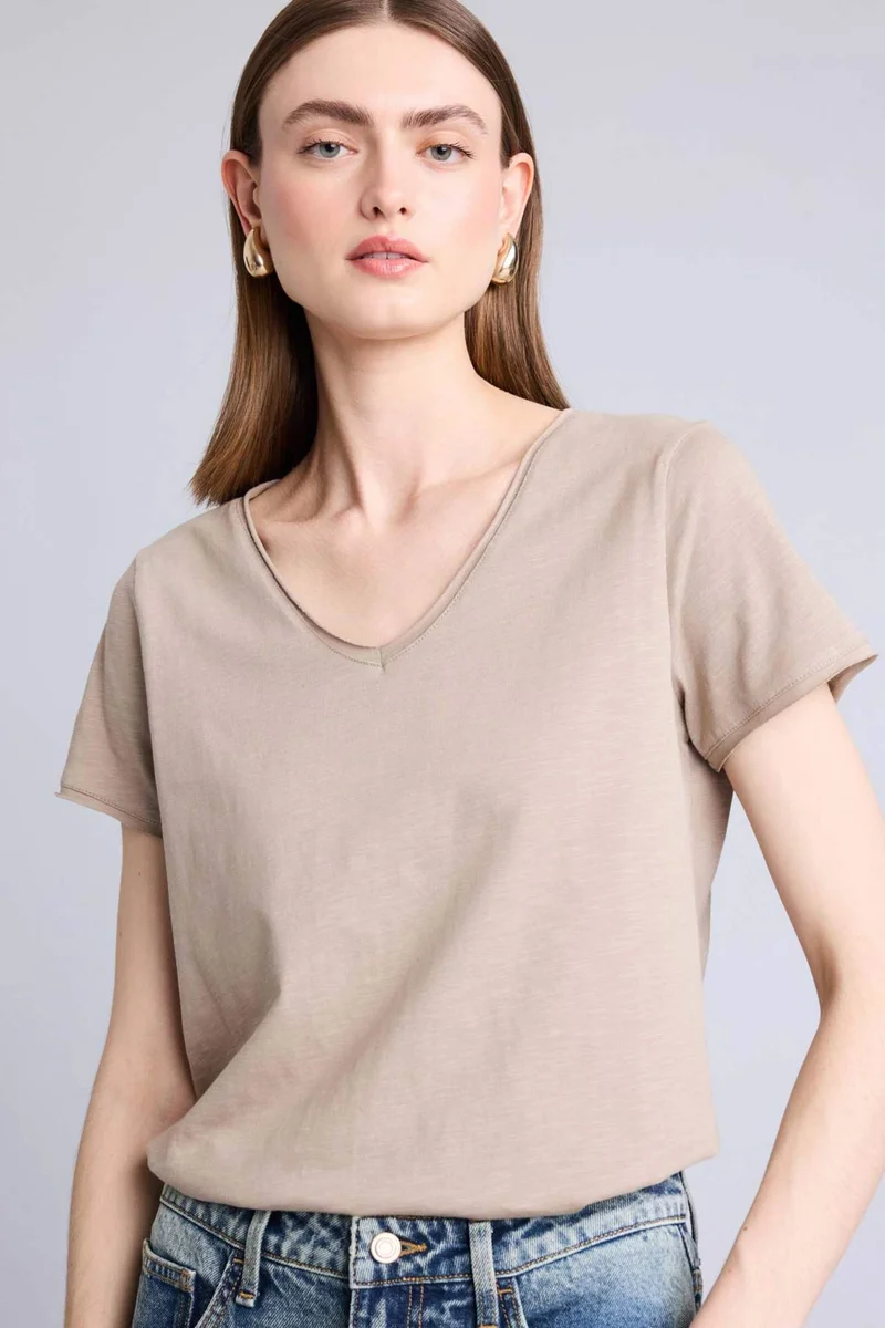 ديفاكتو Regular Fit V-neck Basic Short Sleeve T-Shirt
