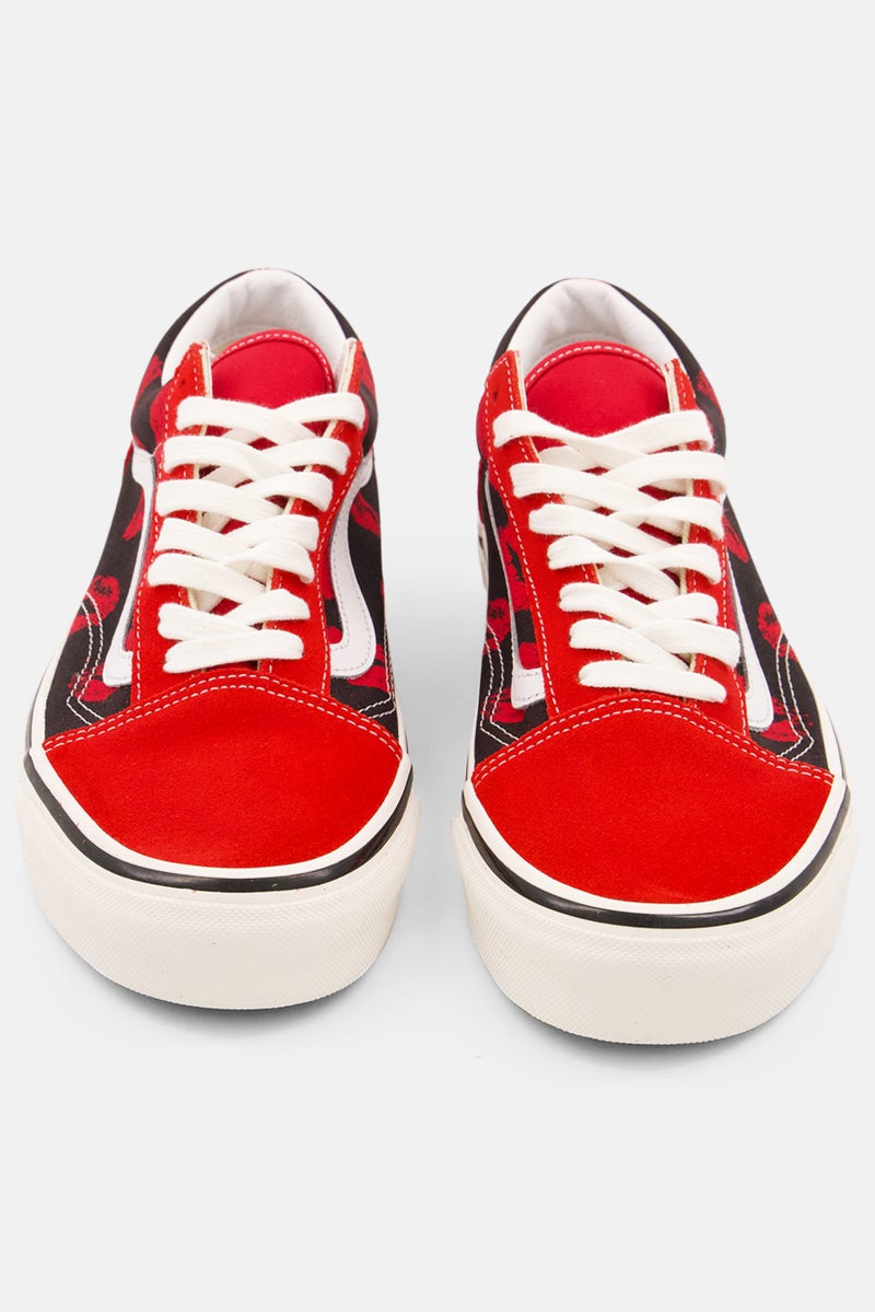 VANS أحذية كاجوال للرجال من أولد سكول 36 دي إكس، حمراء - Image 2