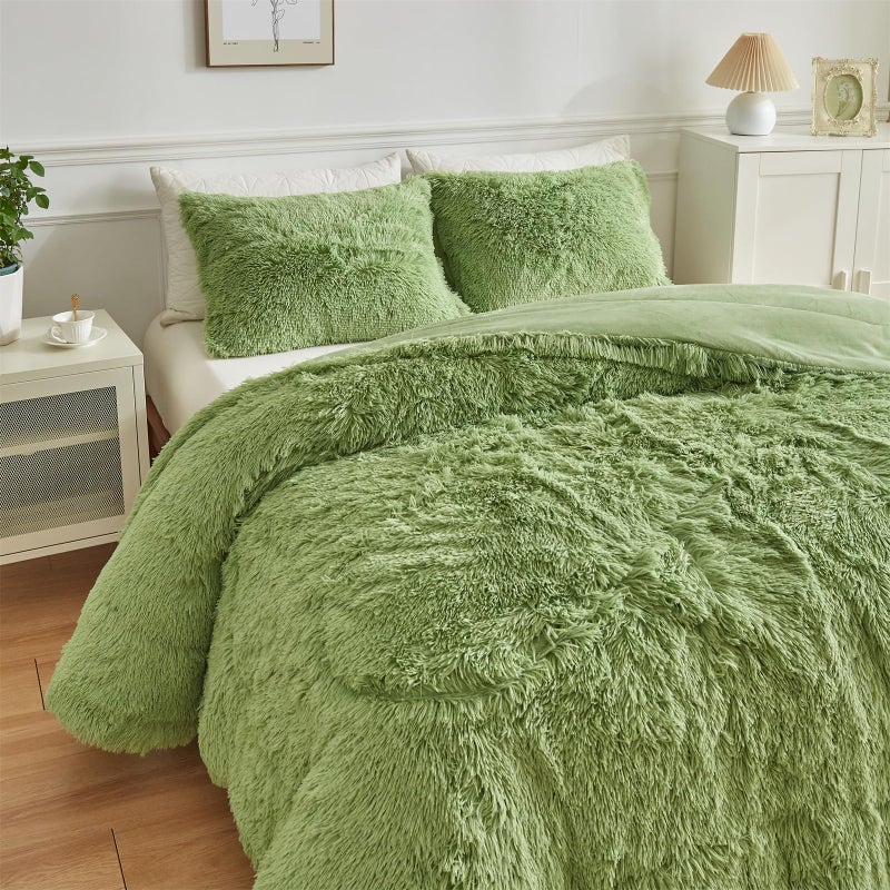 Wajade Faux Fur Plush Sage Green Comforter Set Fluffy Fuzzy Shaggy Bedding Set - 3PC King Size Microfiber Soft Warm Quilt Set - Image 4
