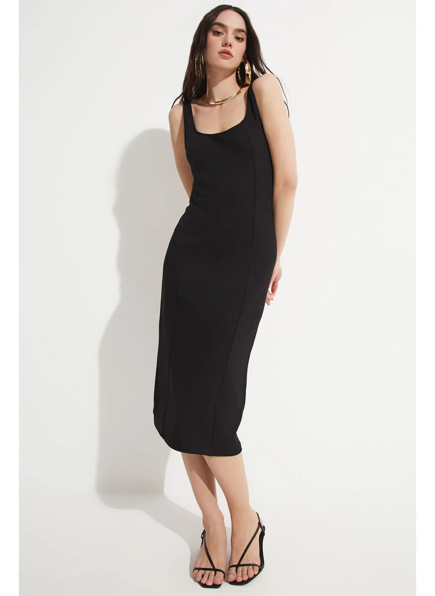 جون Women's Body-Fitting Square Neck Flexible Knitted Midi Pencil Dress