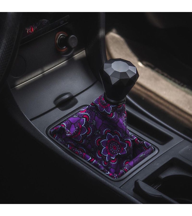Universal Diamond Shape Metal Gear Shift Knob With Three Adapter Installation Accessories For Most Car Shift Levers Black - Image 5