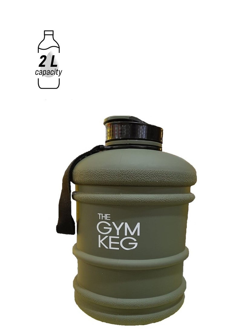 THE GYM KEG زجاجة مياه من ذا جيم كيج سعة 2 لتر باللون الأخضر الداكن  - Image 1