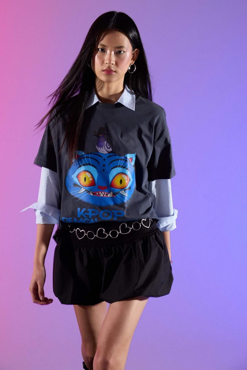 ديفاكتو Plus size Kpop - Devil Hunters T-shirt