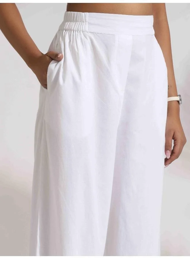 ترو برونز طقم قطن أبيض مطرز