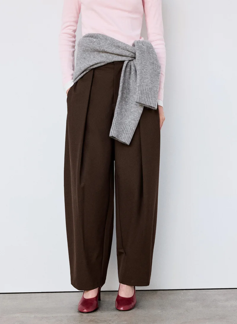 Balloon pleated trousers